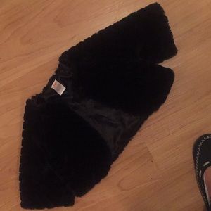 Faux fur bolero with 3/4 length sleeve